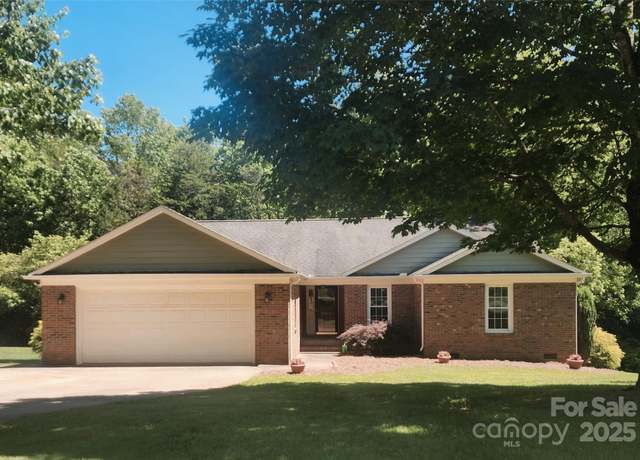 Property at 2015 Pine Needle Ct, Gastonia, NC 28056, 4 beds, 2 baths