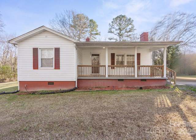 Property at 1028 White Ln, Gastonia, NC 28052, 3 beds, 2 baths