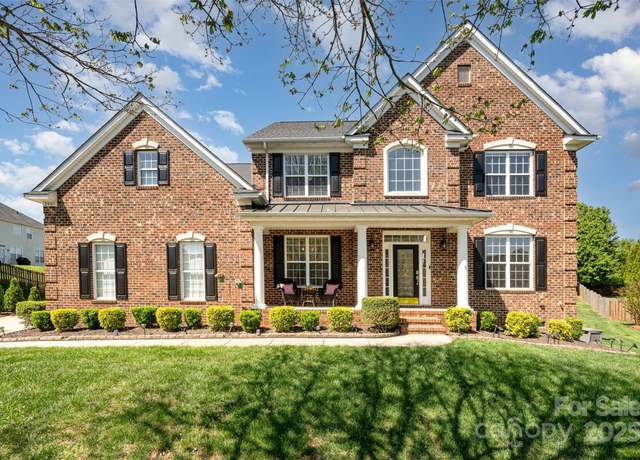 Property at 2003 Ptarmigan Ct, Waxhaw, NC 28173, 4 beds, 3.5 baths