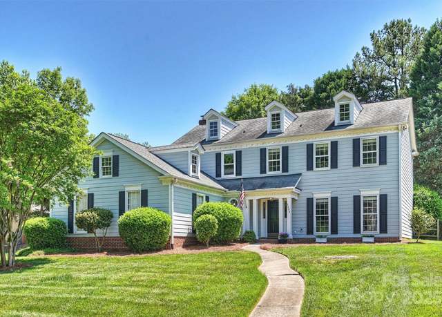 Property at 9209 Cameron Wood Dr, Charlotte, NC 28210, 4 beds, 2.5 baths