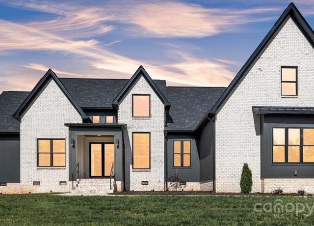 Property at 1141 Harper Lee Dr, Newton, NC 28658, 4 beds, 3 baths