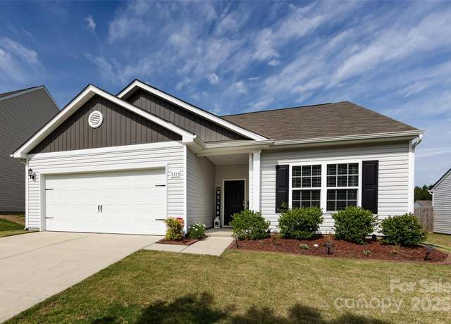 Property at 7315 Amberly Hills Rd, Charlotte, NC 28215, 3 beds, 2 baths