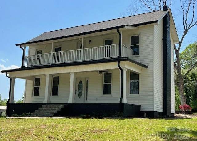 Property at 45 Hoyle St Unit 1-2, Marion, NC 28752, 4 beds, 2 baths