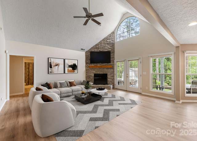 Property at 9372 Island Point Rd, Sherrills Ford, NC 28673, 4 beds, 3 baths