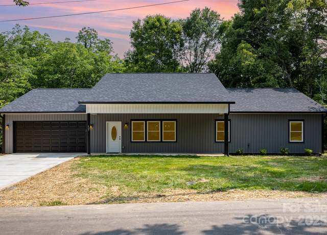 Property at 627 West Main Ext, Lincolnton, NC 28092, 3 beds, 2 baths
