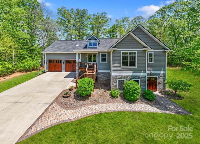 Property at 9 Oak Mountain Dr, Leicester, NC 28748, 3 beds, 3.5 baths