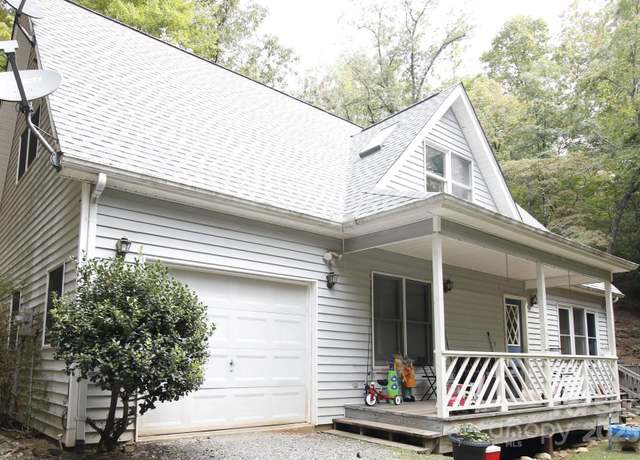 Property at 29 Comfort Rd, Sylva, NC 28779, 2 beds, 2 baths