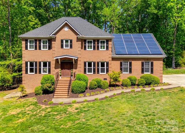 Property at 7122 Forest Ridge Rd, Matthews, NC 28104, 4 beds, 4.5 baths