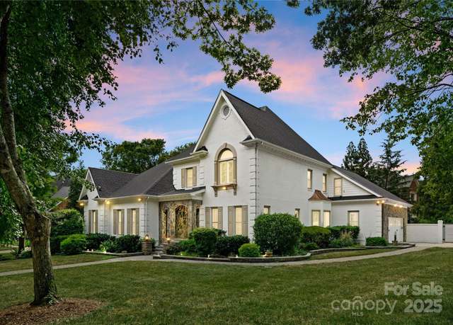 Property at 4208 Black Sycamore Dr, Charlotte, NC 28226, 4 beds, 4.5 baths