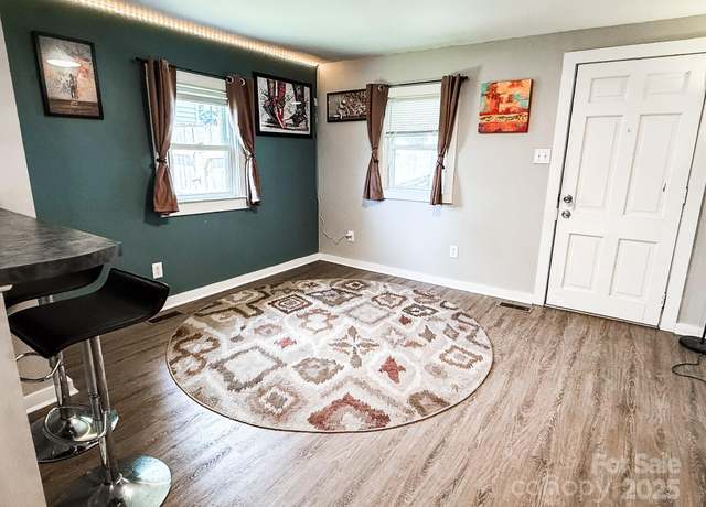 Property at 116 N Blue Ridge Ave, Hendersonville, NC 28792, 2 beds, 1 bath