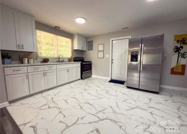 Property at 2114 Connelly Springs Rd, Lenoir, NC 28645, 3 beds, 1 bath