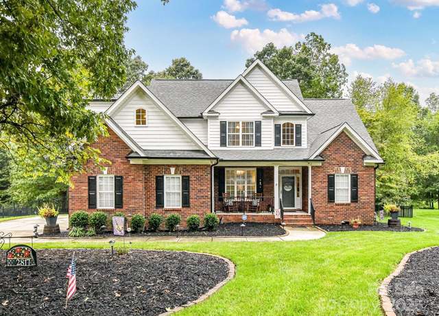Property at 2817 Pulaski Dr, Monroe, NC 28110, 4 beds, 2.5 baths
