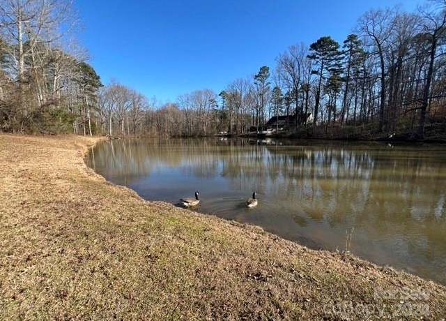 Property at 7100 Ridge Lane Rd, Charlotte, NC 28262, 4 beds, 3 baths