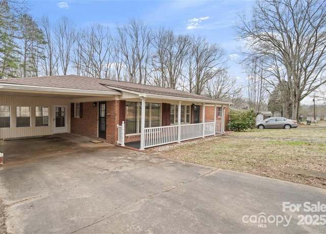Property at 122 Lowry Row, York, SC 29745, 2 beds, 1 bath