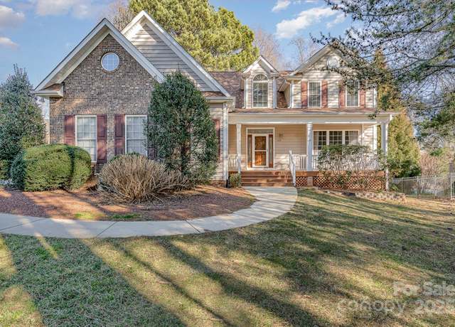 Property at 125 Cherokee Dr, Mooresville, NC 28117, 3 beds, 2.5 baths