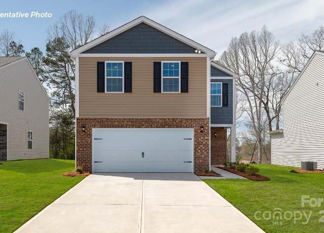 Property at 506 13th Avenue Dr NE, Hickory, NC 28601, 4 beds, 2.5 baths