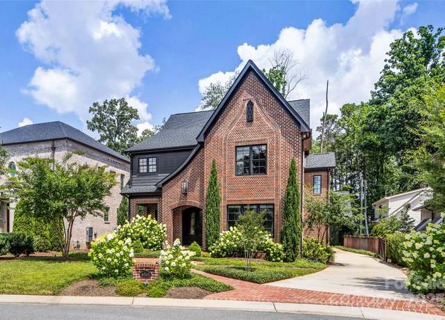 Property at 4515 Tinkham Ct, Charlotte, NC 28205, 6 beds, 4.5 baths