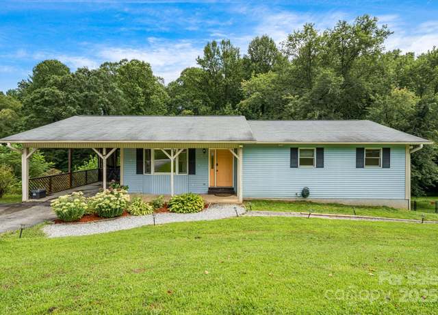 Property at 4155 Turnpike Rd, Horse Shoe, NC 28742, 3 beds, 3 baths