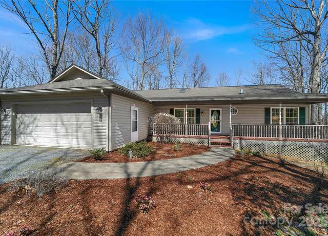 Property at 39 Udvawadulisi Ct, Brevard, NC 28712, 4 beds, 3 baths