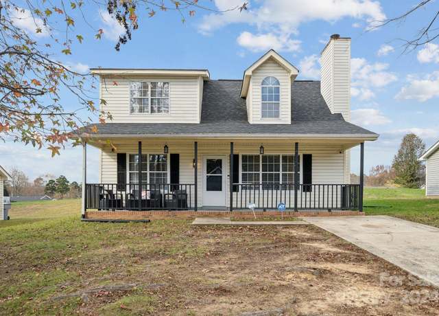 Property at 1324 Eagles Landing Dr, Charlotte, NC 28214, 3 beds, 2 baths