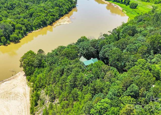 Property at 210 Big Rock Rd, Blacksburg, SC 29702, 6 beds, 4.5 baths
