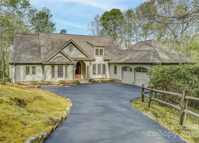 Property at 405 Kanasdatsi Dr, Brevard, NC 28712, 4 beds, 3.5 baths