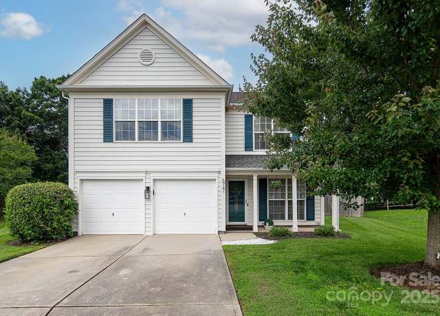 Property at 5741 Bentgrass Run Dr, Charlotte, NC 28269, 3 beds, 2.5 baths