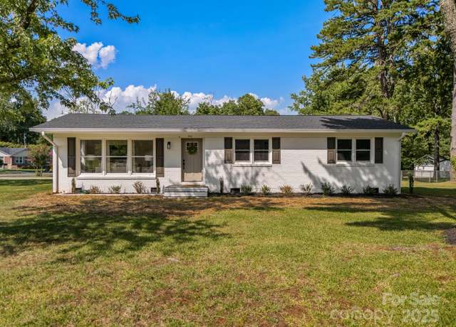 Property at 744 University Dr, Rock Hill, SC 29730, 3 beds, 2 baths
