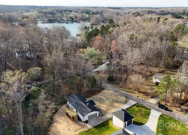 Property at 118 Alfara Ln, Troutman, NC 28166, 3 beds, 2 baths
