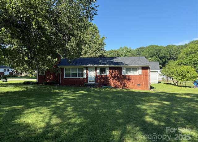 Property at 2601 Marldale St, Gastonia, NC 28052, 3 beds, 2 baths