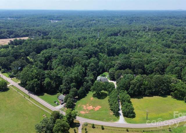 Property at 1769 Old Nc 27 Hwy, Mount Holly, NC 28120, 4 beds, 3 baths