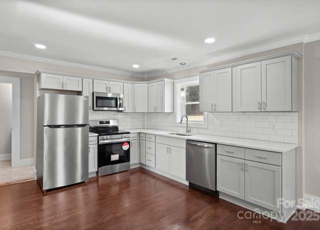 Property at 1108 Lutz St SW, Valdese, NC 28690, 2 beds, 1.5 baths