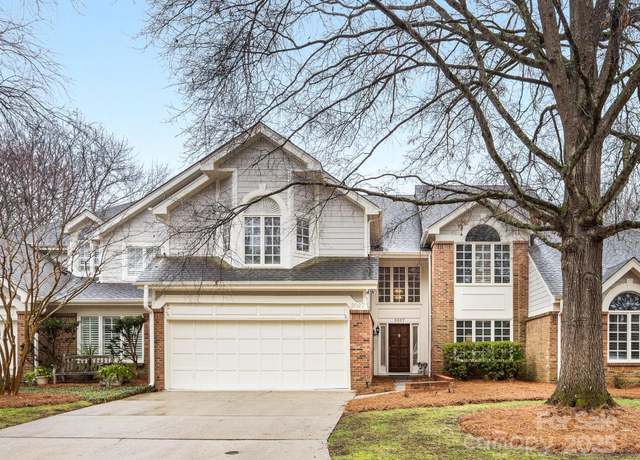 Property at 2027 Meadowood Ln, Charlotte, NC 28211, 2 beds, 2.5 baths
