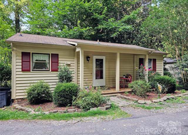 Property at 218 Davis Dr, Morganton, NC 28655, 4 beds, 2 baths