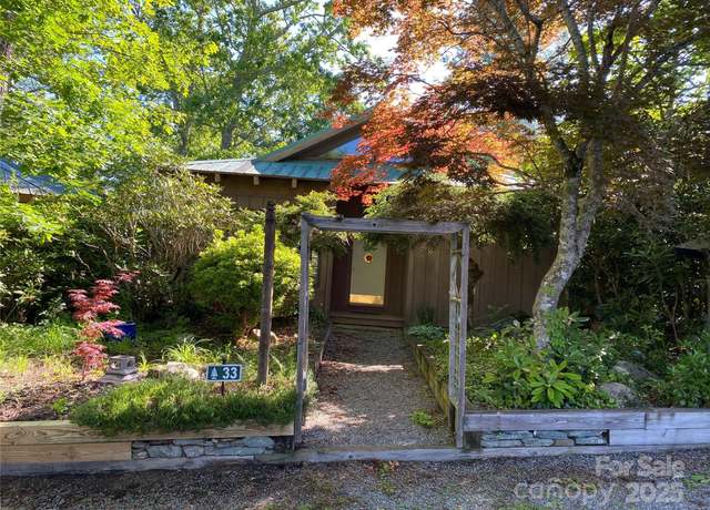 Property at 33 Summit Ln, Newland, NC 28657, 2 beds, 2 baths