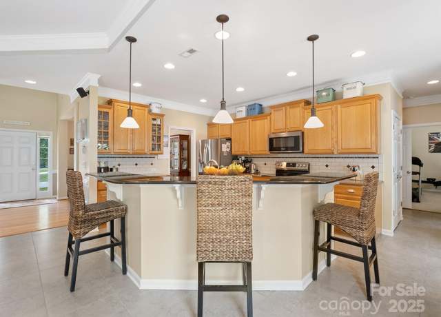 Property at 7627 Woodcrest Dr, Stanley, NC 28164, 4 beds, 2.5 baths