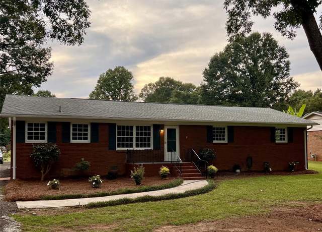 Property at 16409 Thompson Rd, Mint Hill, NC 28227, 3 beds, 1.5 baths