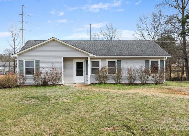 Property at 101 Turner Dr, Clover, SC 29710, 3 beds, 2 baths