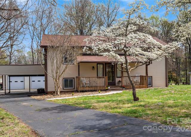Property at 184 Hawthorne Rd, Mocksville, NC 27028, 3 beds, 2.5 baths