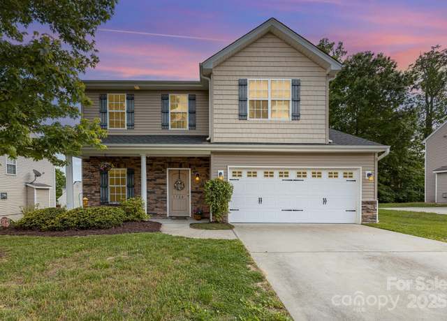Property at 1720 Timber Cove Ct, Winston Salem, NC 27127, 4 beds, 2.5 baths