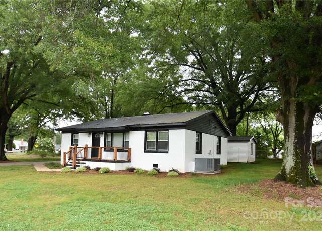 Property at 706 Mcintyre St, Monroe, NC 28110, 3 beds, 1 bath