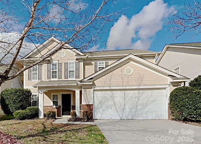 Property at 10710 Whithorn Way, Charlotte, NC 28278, 3 beds, 2.5 baths