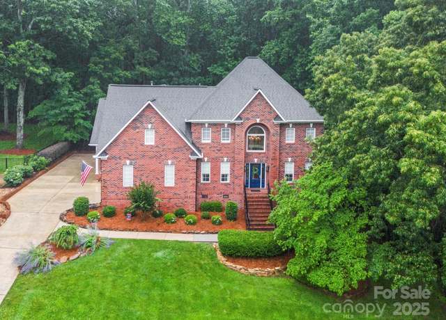 Property at 4644 Snow Dr, Harrisburg, NC 28075, 6 beds, 4.5 baths