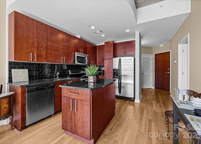 Property at 210 N Church St #2305, Charlotte, NC 28202, 1 bed, 1 bath