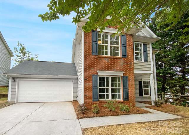 Property at 3600 Sipes Ln, Charlotte, NC 28269, 3 beds, 2.5 baths