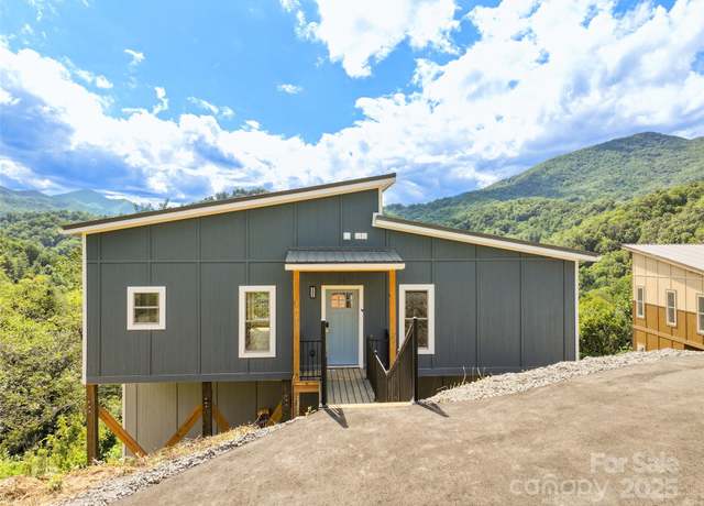Property at 185 Kadire Dr, Waynesville, NC 28785, 3 beds, 2.5 baths
