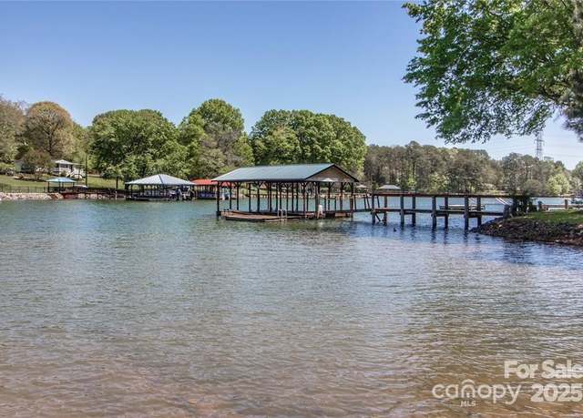Property at 4279 Candlewood Dr, Sherrills Ford, NC 28673