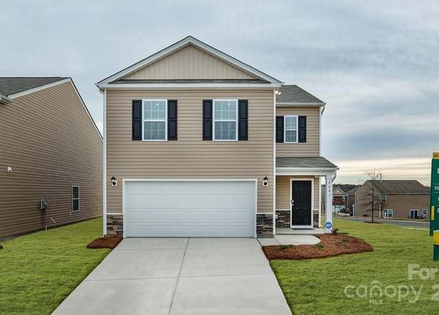 Property at 1053 20th Avenue Loop SE, Hickory, NC 28602, 4 beds, 2.5 baths