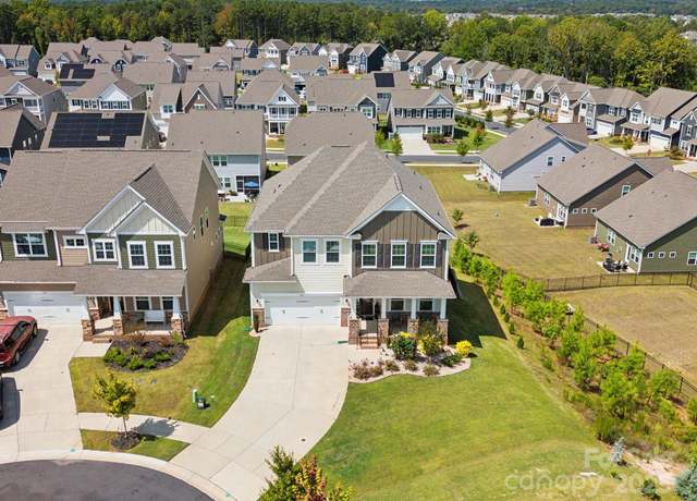 Property at 1017 Cheviot Ct, Waxhaw, NC 28173, 5 beds, 4.5 baths