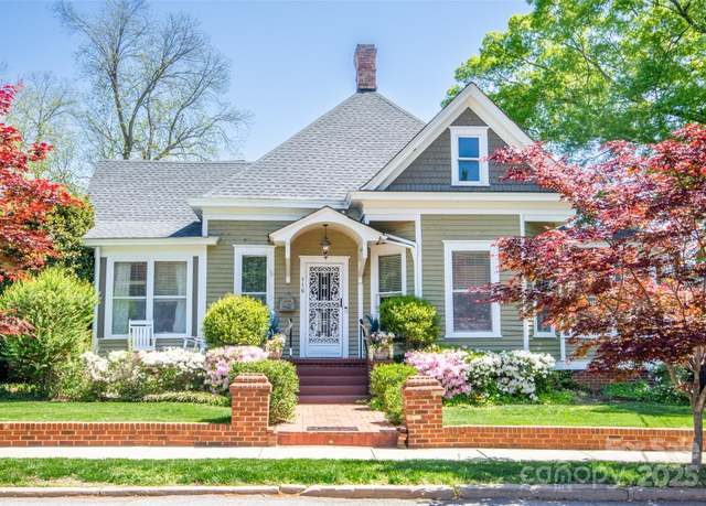 Property at 116 N Mulberry St, Statesville, NC 28677, 3 beds, 2 baths